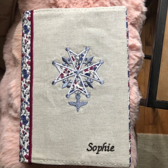 刺繍入りクロス聖書カバー：カスタムファブリックブックプロテクター