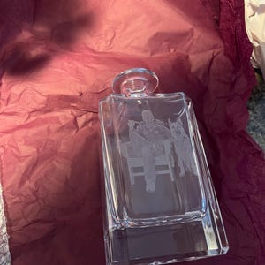 Photo Etched Decanter / Whiskey / Wedding gift / Groomsman gift / memorial gift / picture on glass / photo / Etched glass / gifts for him