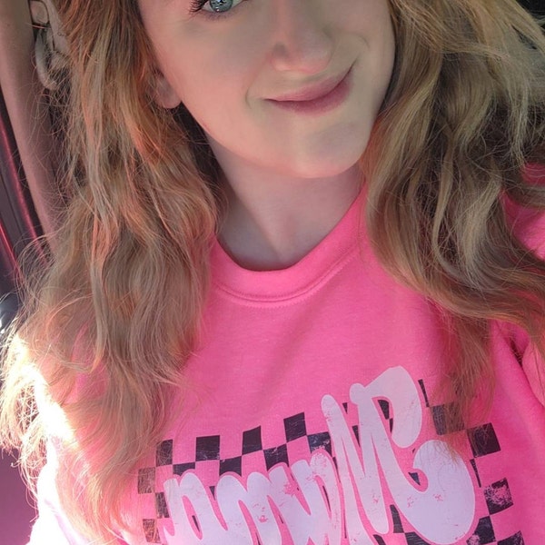 Checkered Mama Graphic Sweatshirt