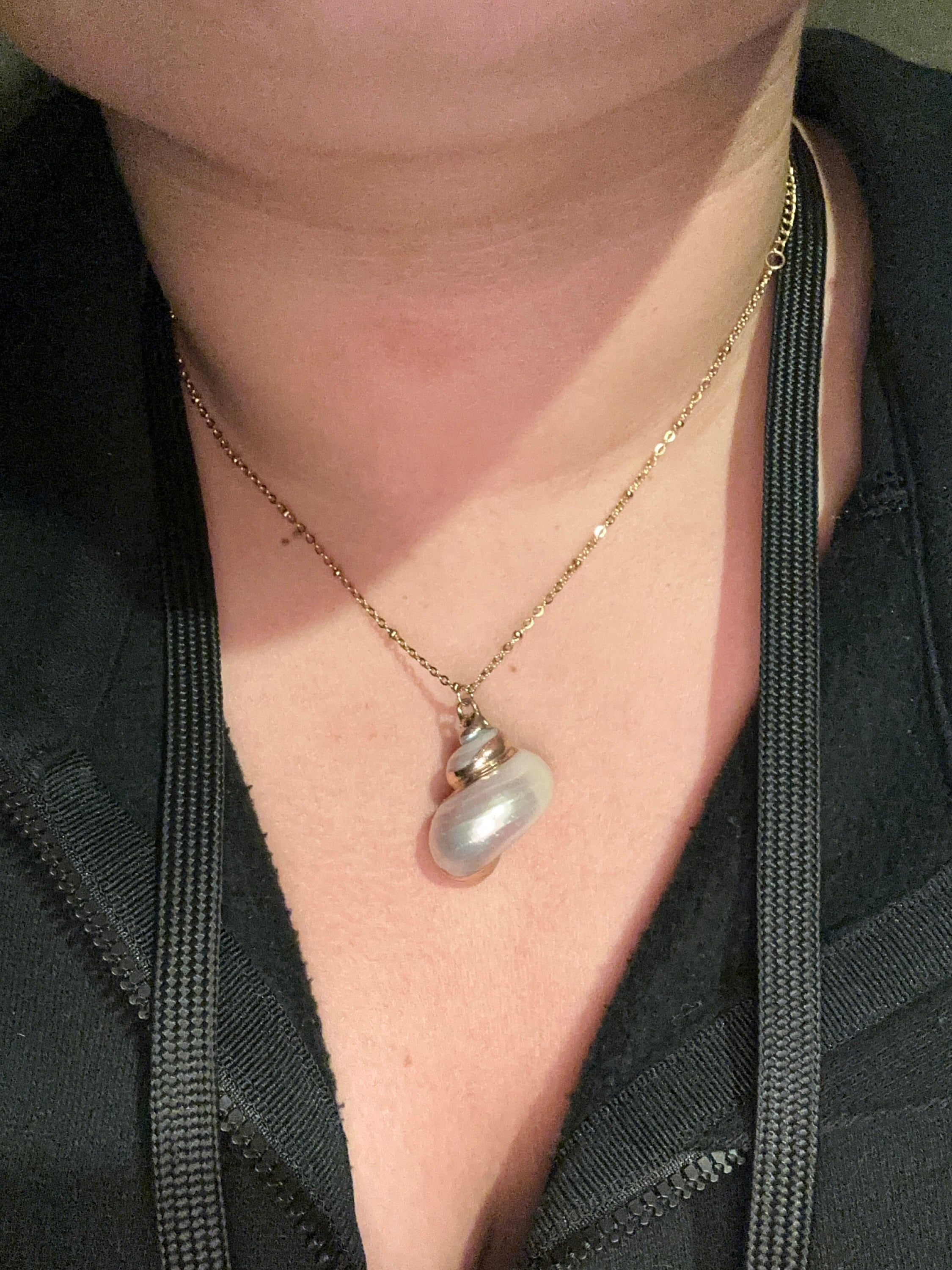 Natural Seashell Necklace, Boho Jewelry, Seashell Pendant Necklace, Cowrie Adjustable Necklace, Beach Wedding, Ocean Jewelry