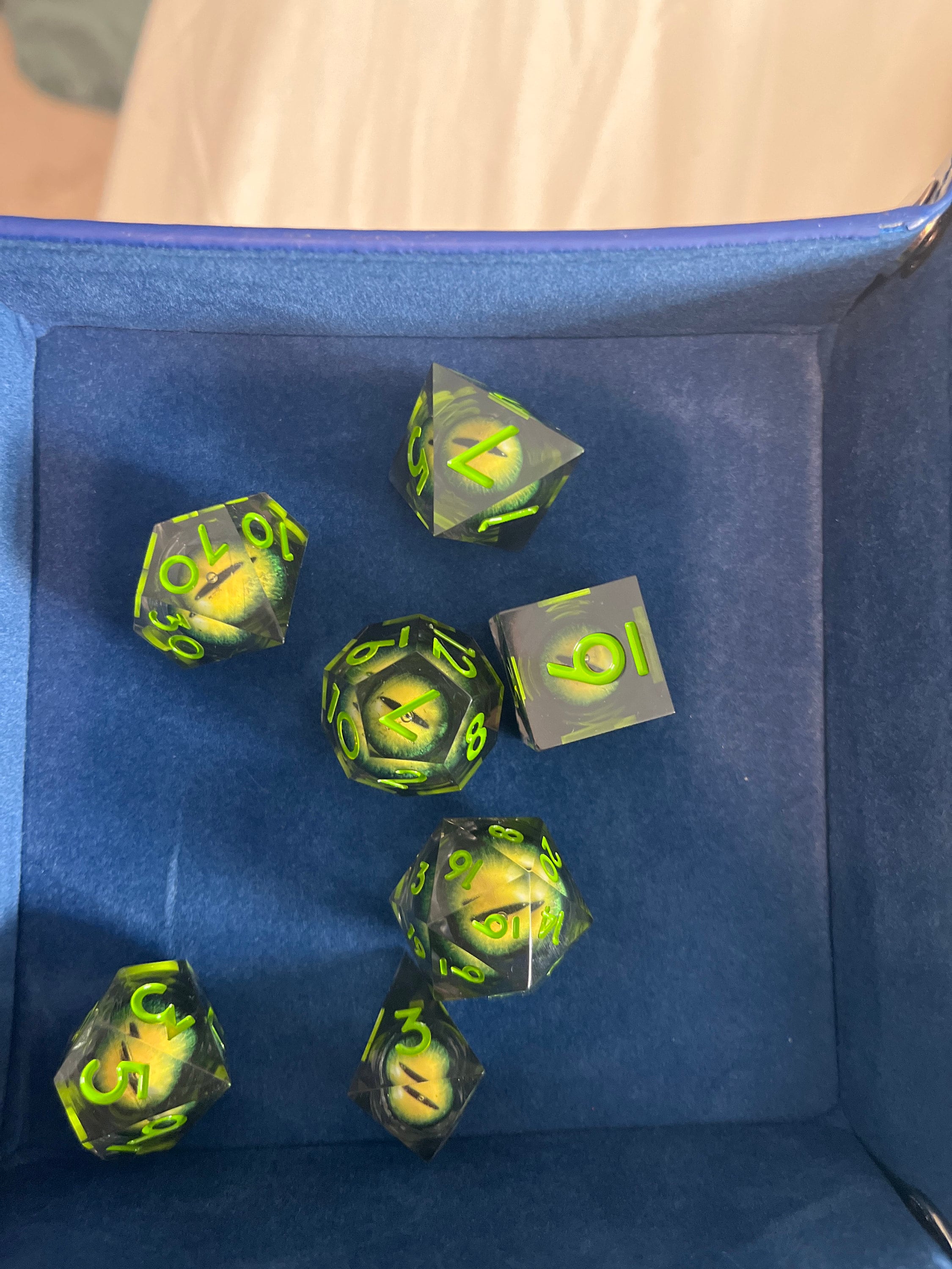 Purple Dragon's Eye Liquid Core Dice For Role Playing Games, Beholder's Eye Dice For DND Gifts, Mixed Color Resin Liquid Core Dice D&D Set