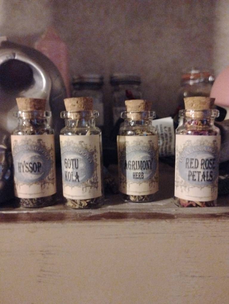 Witchcraft Kit, Apothecary kit Box with Wiccan Supplies, Witch Supplies Starter Kit, Altar Supplies for Witches