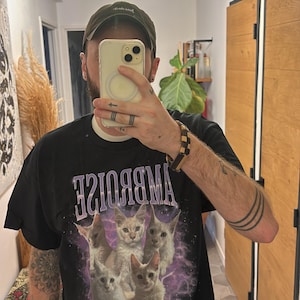 Theau adicionaram uma foto da sua compra