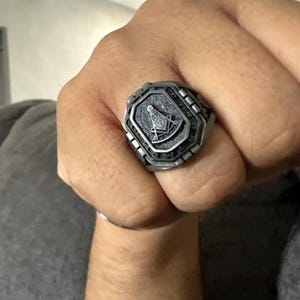 Anello In Acciaio 316L Oro Con Simbolo Massonico Squadra E Compasso Massoneria Anello In Acciaio 316L Oro Con Simbolo Massonico Squadra E Compasso Massoneria