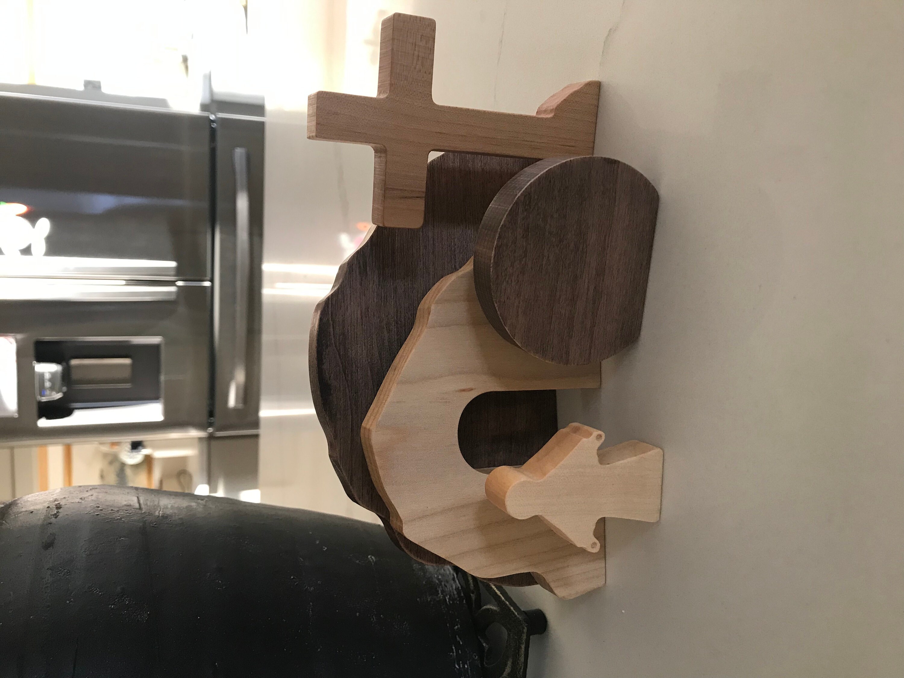 Osterdekoration, Auferstehungsszene, christliches Dekor, handgemachtes Osterandenken, Heimgeschenk, religiöse Ostergeschenke für die Familie, leeres Grab, Massivholz