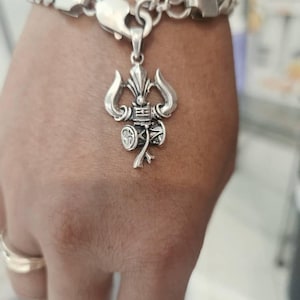 Allade added a photo of their purchase