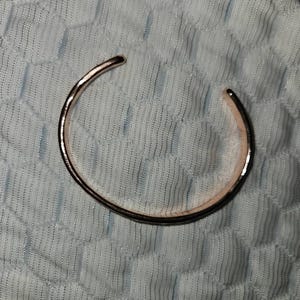 A. a ajouté une photo de son achat