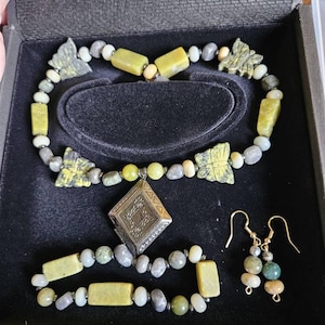 Rachelle added a photo of their purchase