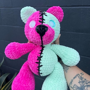 Elyssa added a photo of their purchase