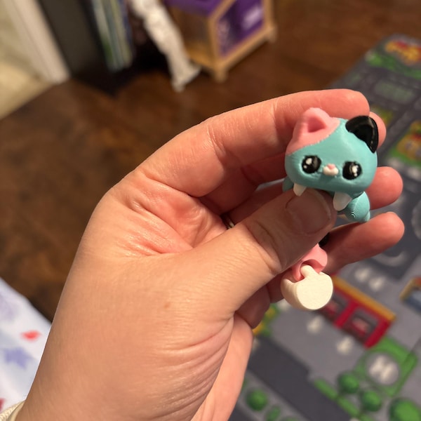 Axolotl Keyring- 3d Printed Articulated Cute Baby Axolotl Keyring, Fidget | UK