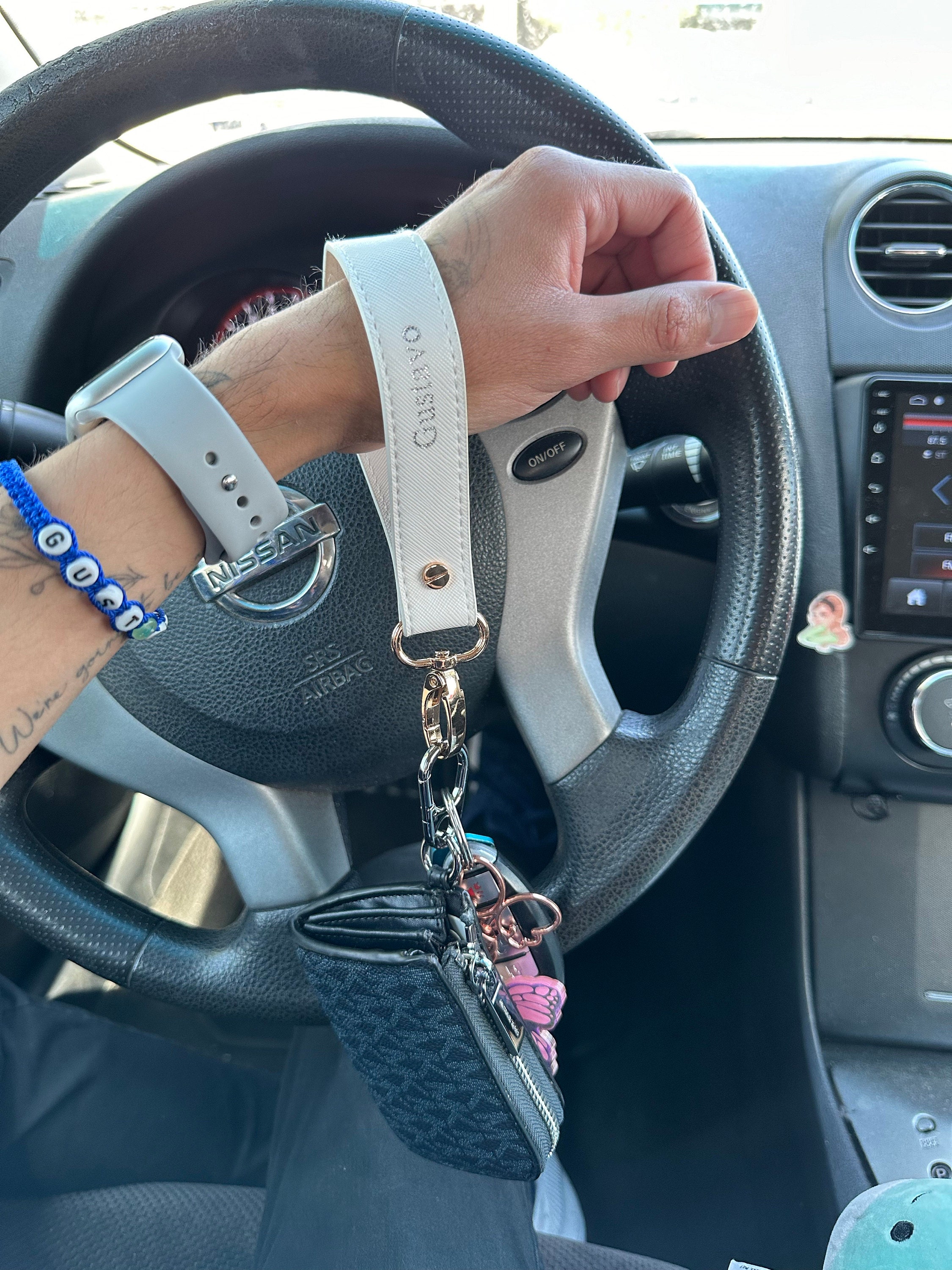 Personalisierter großer Loop-Schlüsselanhänger - Personalisierter Schlüsselring - Armband-Schlüsselanhänger - Taschenanhänger - Autoanhänger - Geschenke für Sie - Gepäckanhänger