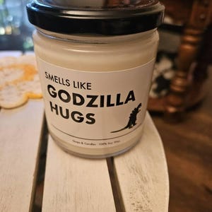 ゴジラキャンドル - ゴジラのハグのような香り - ゴジラギフト