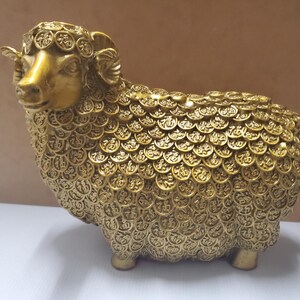 真鍮製の羊の像、コレクター向け銅彫刻、幸運を呼ぶ装飾品 - Etsy 日本
