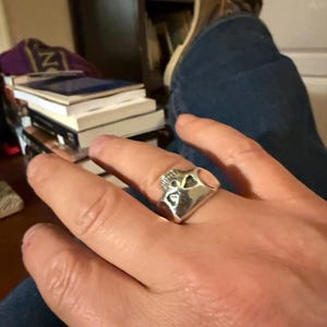 来日記念‼️ジョニーデップ リング 指輪 11/2削除 ジョニー・デップレプリカプレーンスカルパイレーツリングスターリング