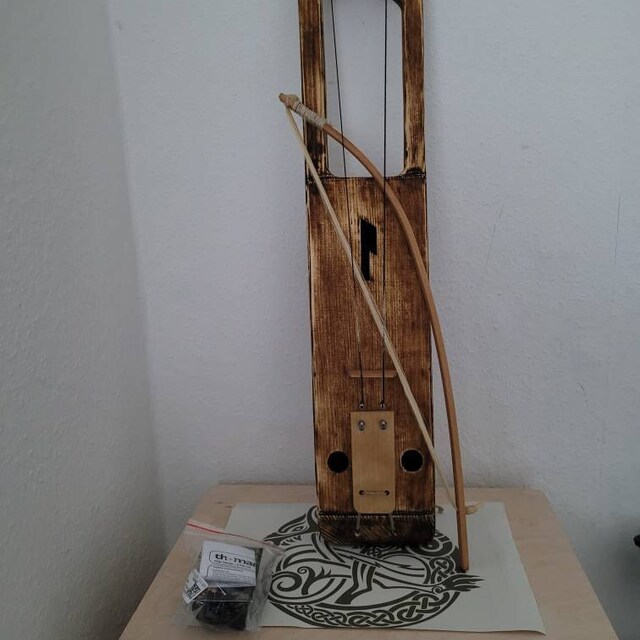 Tagelharpa/talharpa/jouhikko (viking/medieval/scandinavian Tagelharpa/talharpa/jouhikko (viking/medieval/scandinavian