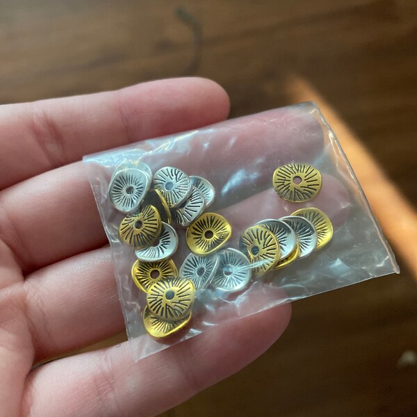 Brushed Gold Plated Wavy Disc Bead Spacers Selling Per - Foto 2