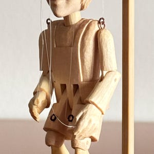 世界最小のピノキオ人形 – 菩提樹から精巧に手彫りされた - Etsy 日本