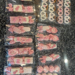 Baby Shower Treats, Gender Reveal Cake Pops, Dessert Table Treat, Pink and Blue