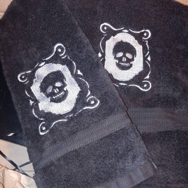 ELLEGARDEN　skull bath towel Amazon.co.jp: ELLEGARDEN Skull Bath Towel : Toys & Games