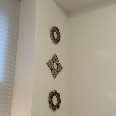 Upscale Set of 3 Wall Mounted 10 inch Decorative Mirrors with Clock fo – Home Decor Lo