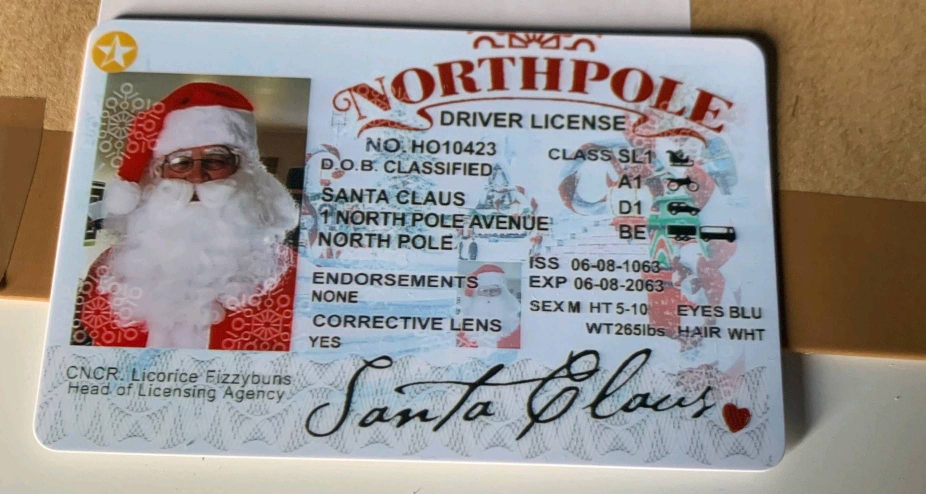 Santa&#39;s Sleigh / Lost Driving License/ Santa License / Santa Driving License / Santa sack / Christmas decorations