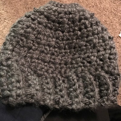 Messy Bun Hat Crochet Pattern Ponytail Hat Striped Winter Hat Bun ...