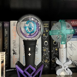 GFRIEND ペンライト　キーリング GFRIEND Lightstick Stand, Kpop, Gift for Buddy, Crown - Etsy