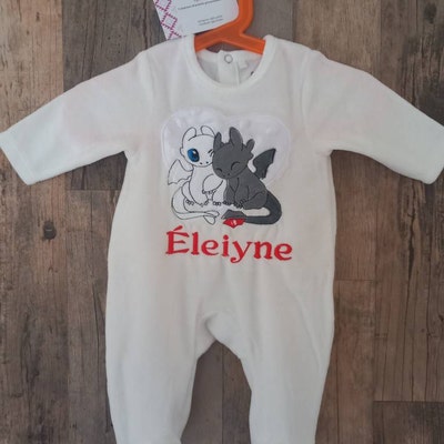 CANADA Quebec State Embroidery Design With Iris Versicolor Flower State