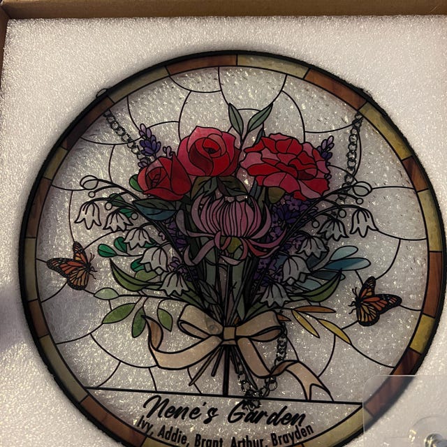 家族の誕生花ブーケ誕生月の花パーソナライズされたステンドグラスの窓