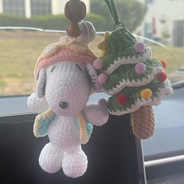 かぎ針編みのイチゴキーホルダー：あみぐるみの花、パーソナライズされ