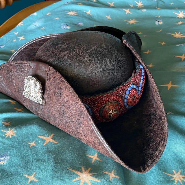 Brazen Pirate Hat - the Night Walker of the Tides Tricorne