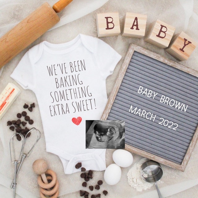 Twin Bun in the Oven Digital Pregnancy Announcement, Foodie Baking Theme, Social Media Digital Twin Announcement Idea, Facebook Instagram by Sugar  Daddy Designs