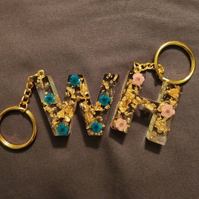 Flower Custom Letter Keychain – Art By La Co.