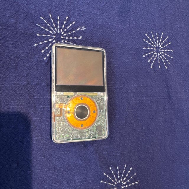 Apple iPod Classic - 第5世代、クリア＋ブラック 2 (3000mAh
