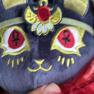 バステトぬいぐるみ：古代エジプトの猫の女神、ミンキー生地、刺繍の