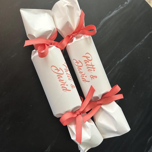 Hooray! Confetti Party Crackers