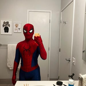 スパイダーマン ブランドニューデイ レプリカ 縫製とカラー生地昇華