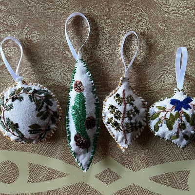 Heirloom Felt Advent Calendar Embroidery and Sewing Pattern Beginner Heirloom Felt Advent Calendar Embroidery and Sewing Pattern Beginner