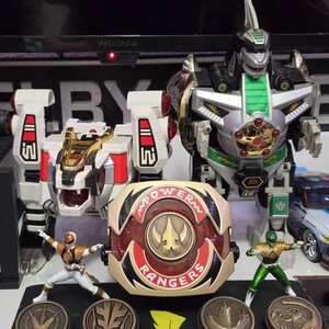 Power Rangers Morpher Display Stand | Legacy Collection Coin