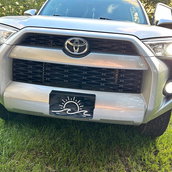 thumbnail interactive-video image 1 of Mako Denali Inspired Aluminum Wave/Carbon Fiber Look Vanity License Plate - 6x12 Inches, Front Decorative Tag 1 of 4