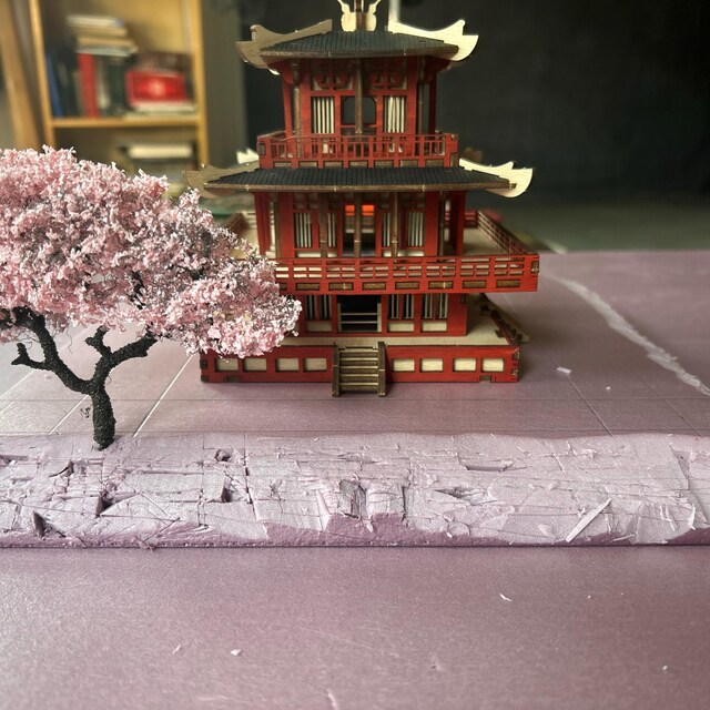 ドールハウス用ミニチュア手作り桜の木 - 高さ4インチ（約10cm）、支柱