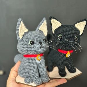 三毛猫のかぎ針編みあみぐるみパターン：立ち姿と座り姿の2in1（PDF