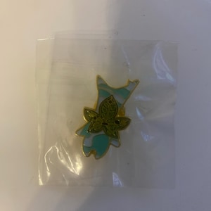 Elisa added a photo of their purchase