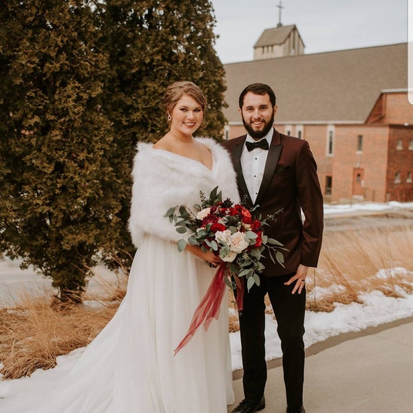 fur shawl winter wedding