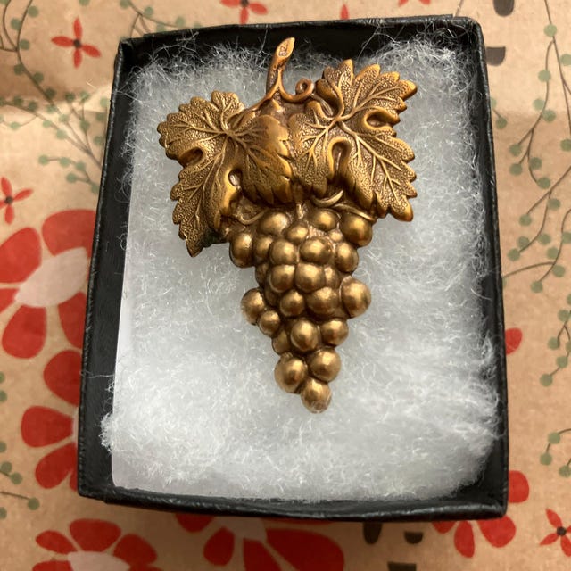 ヴィンテージ　カップボード　grape bunch ヴィンテージ カップボード grape bunch