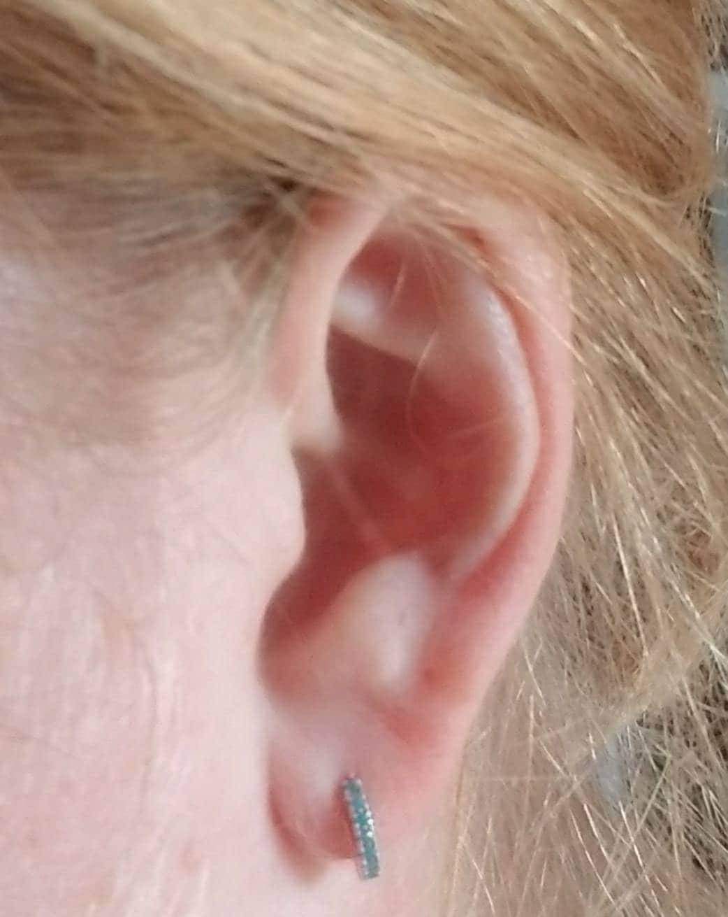 Turquoise Huggie Earrings • Small Hoop Earrings • Perfect Boho Gemstone Earrings • Summer Earrings • Birthday Gift for Her • ER144