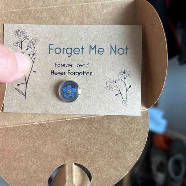 Purple Flower Pin Badge Brooch Animal Dog Pet Lest We Forget Remembrance Day Decorations Veteran