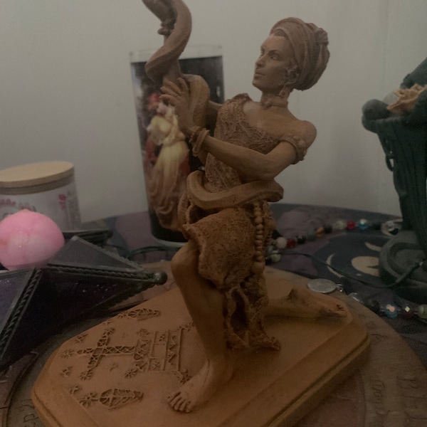 Marie Laveau, Voodoo Queen of New Orleans Statue, Hand Painted Resin ...