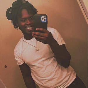 Vontrell added a photo of their purchase