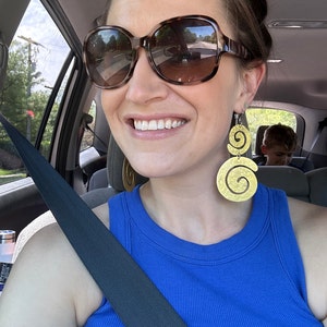 STEPHANIE added a photo of their purchase